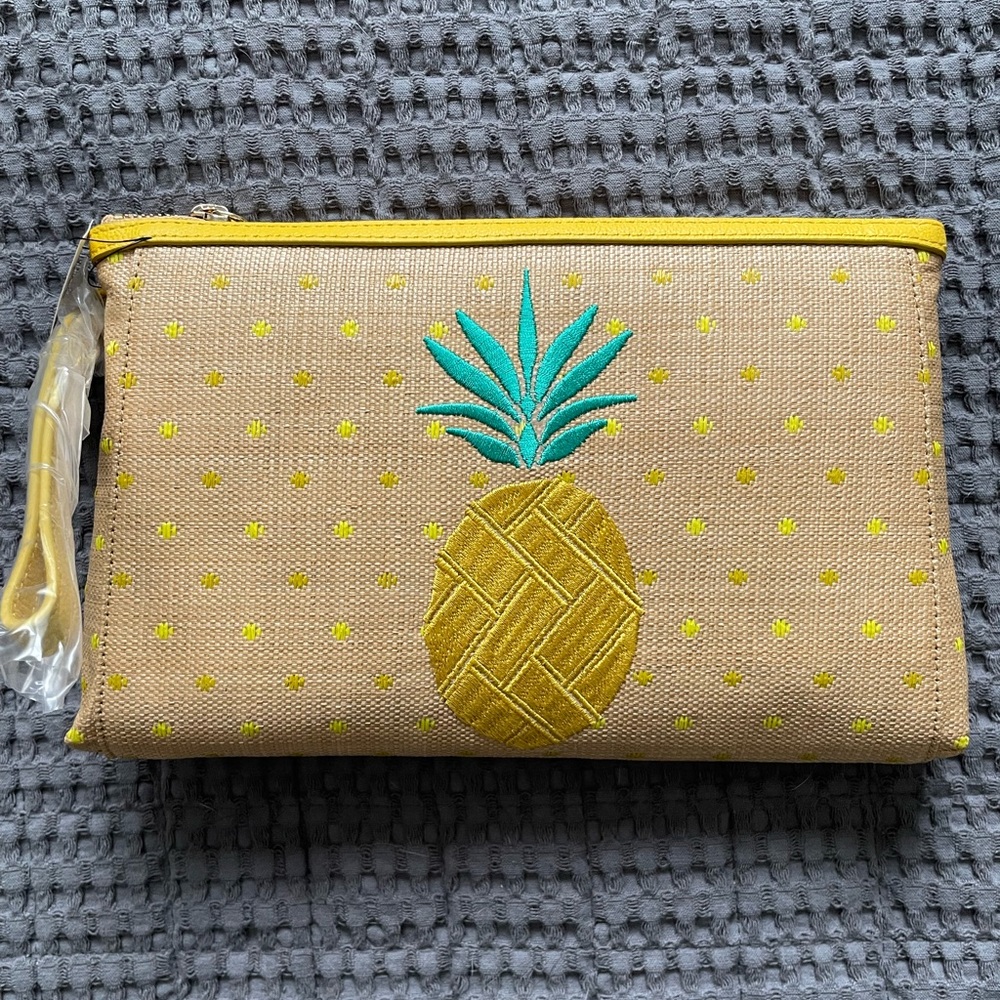 NWT Talbots Pineapple Wristlet